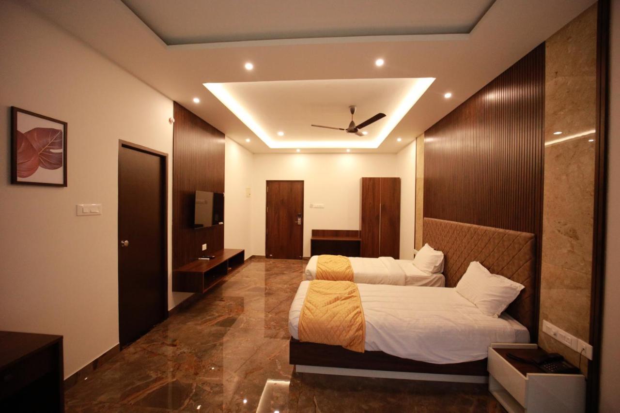 Bliss Regency Business Hotel Palakkad Exterior foto